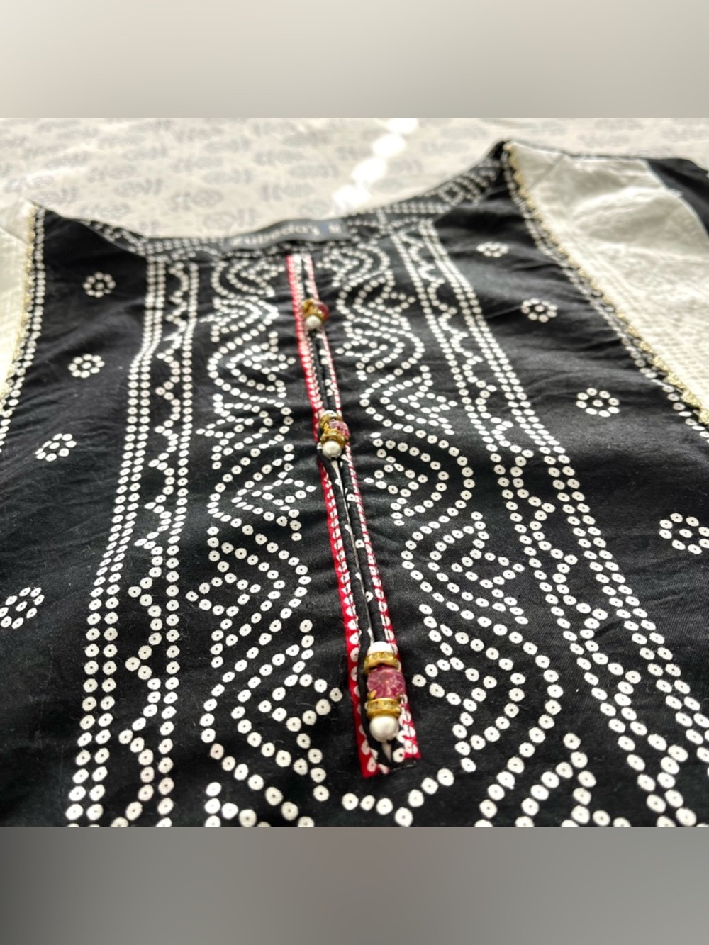 3pc Patterned Lawn Shalwar Kameez - Picture 5 of 12